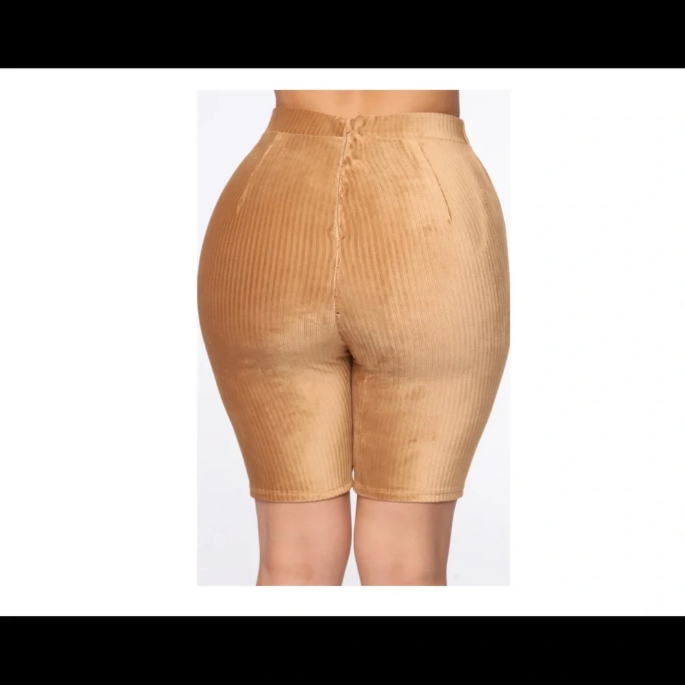 Fashion Nova Women’s Camel Velour Biker Shorts Size M